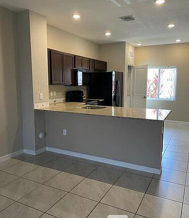 5th image of 18116 NW 29th Ct Floor 14