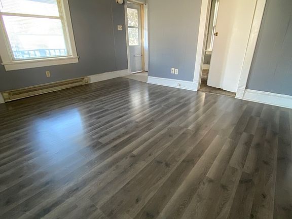 3rd image of 411 S Main St
