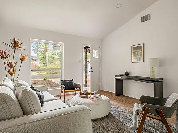 4th image of 5210 Emerald Meadow Dr