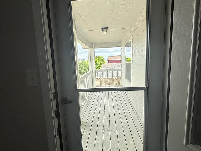 502 Constellation Dr — Photo 18