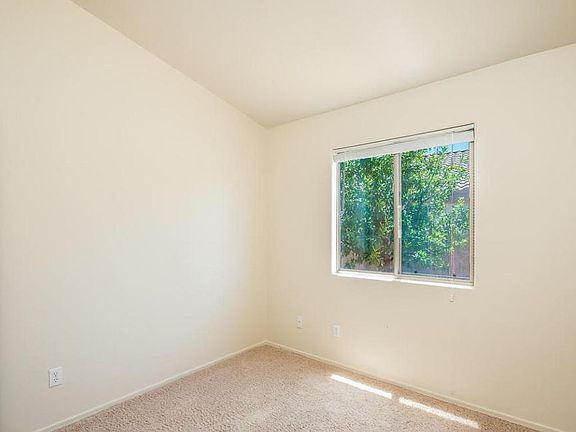 3rd image of 2416 N Creek Vista Dr