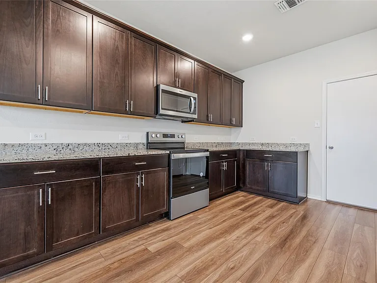 316 Stone Water Ln — Photo 12
