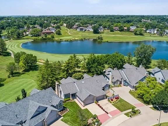4th image of 1780 Country Club Dr