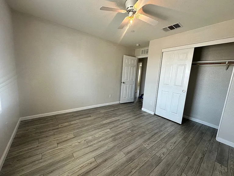 3726 N Shady Ct — Photo 14