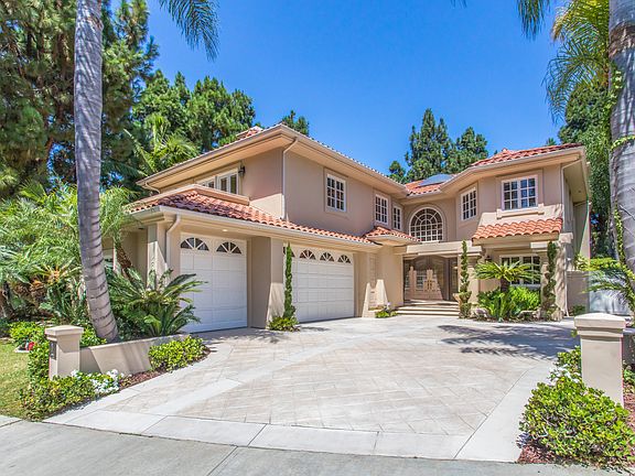 *only some of furnishings in pictures are available