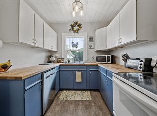 1123 A Ave NW, Cedar Rapids, IA 52405