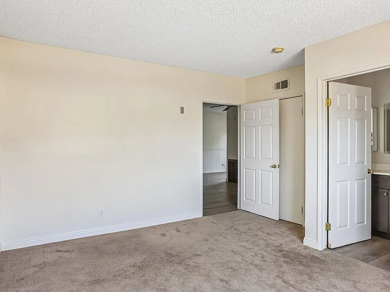 8541 Foothill Blvd., Sunland — Photo 45