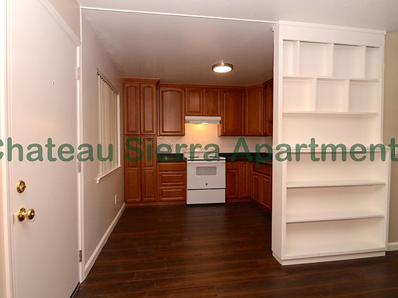 Kitchen ; Entry