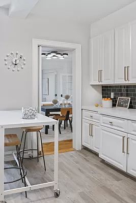 4th image of 600 W 111th St #5C