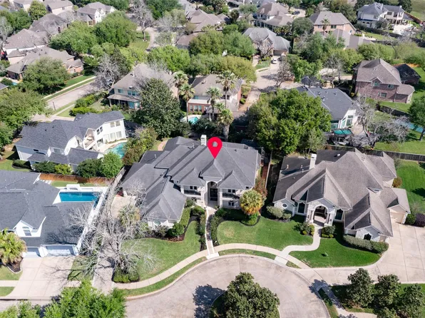 65 Schubach Dr