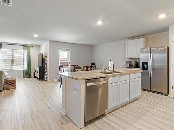 5th image of 848 Otto Loop