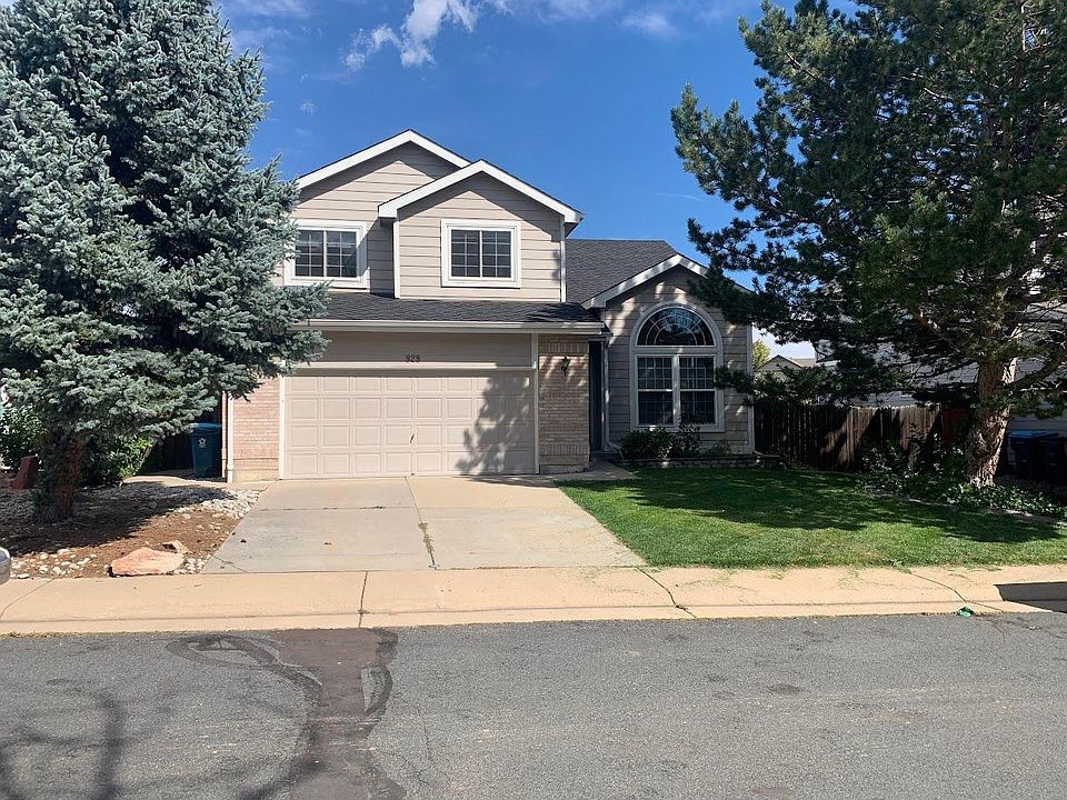 1st image of 929 Cypress Ln