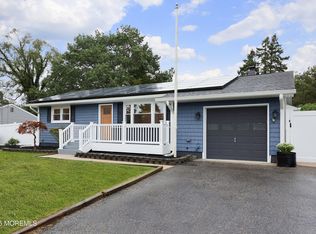 539 Mizzen Ave, Beachwood, NJ 08722