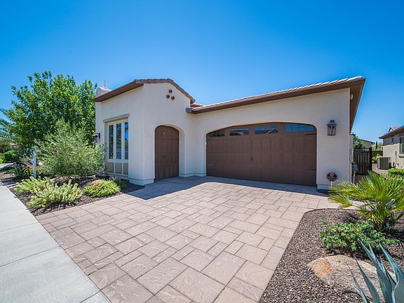 5th image of 587 E Laddoos Ave