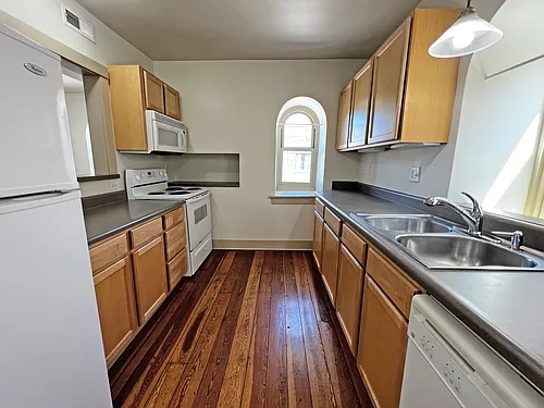 248 W 11th St #3C Photo 1