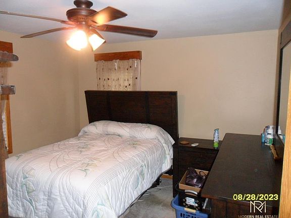 4th image of 302 S 15th St