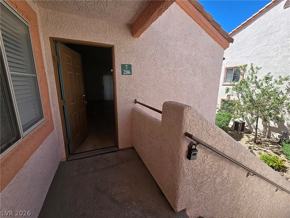 7570 W Flamingo Rd #206