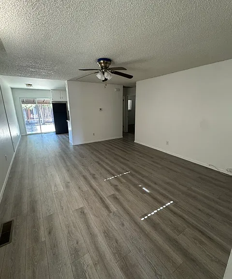 1604 W Rumble Rd — Photo 3