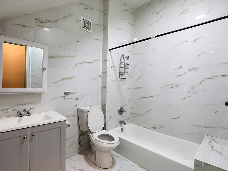 89 Green St #1 — Photo 8