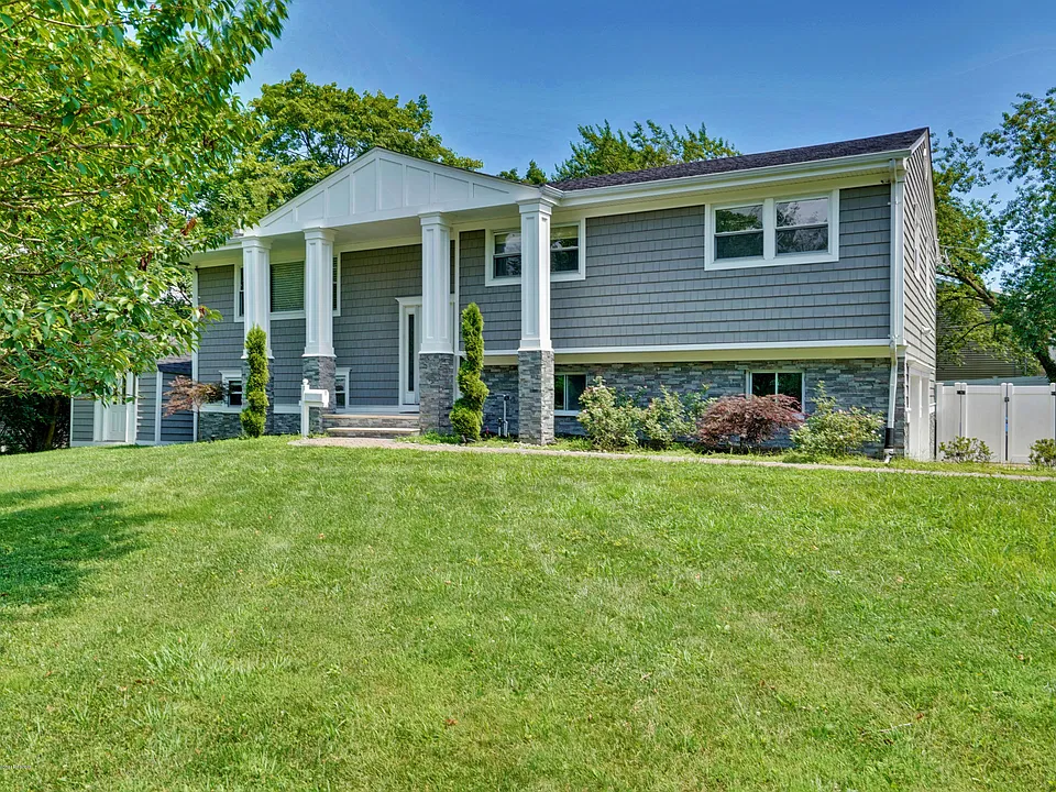 785 Norwood Ave
