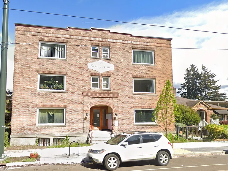 Kelly Arms Apartments — Photo 17