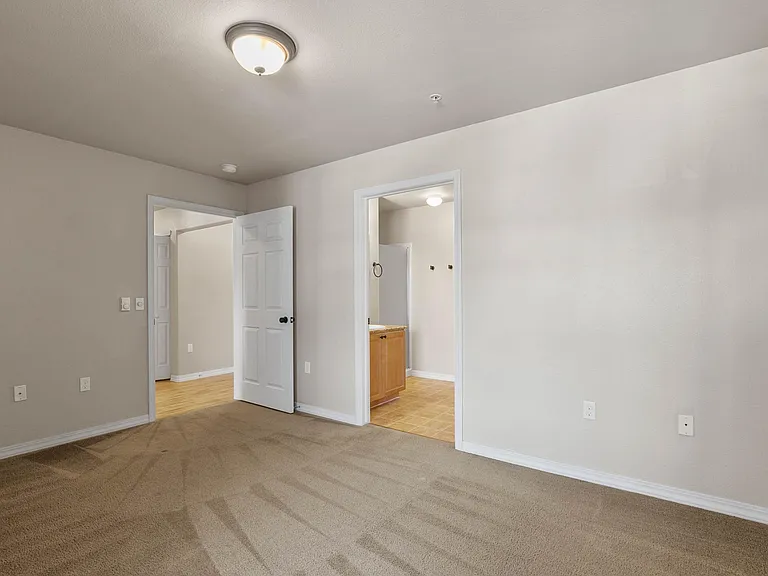 310 N Promenade Loop #305 — Photo 9