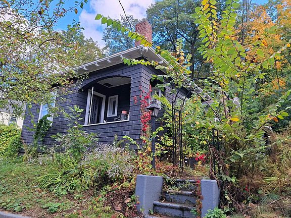 2nd image of 33 Green St