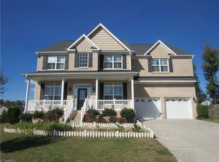 195 Ironwood Dr, Thomasville, NC 27360