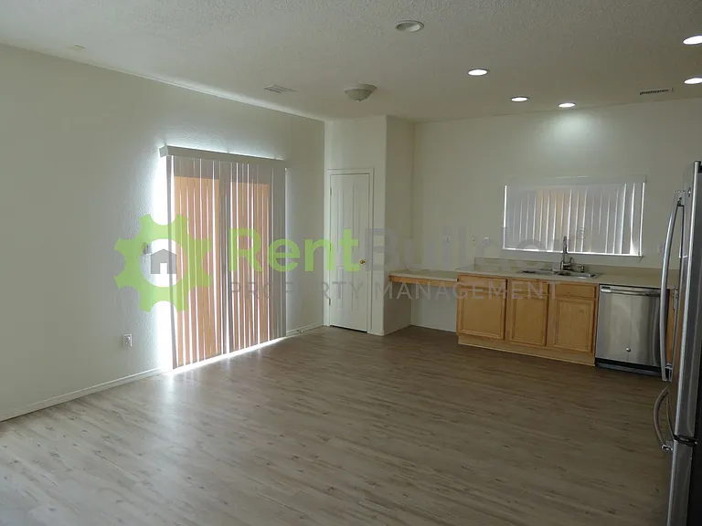 3540 Clear Creek Rd NE — Photo 3
