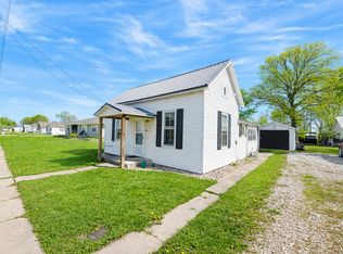 308 S Washington St, Farina, IL