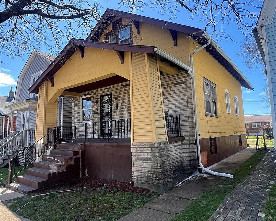 1st image of 4946 Margaretta Ave