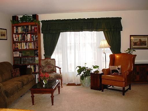 2nd image of 631 Westchester Blvd