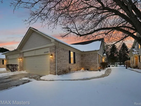 25409 Willowbrook Ct, Flat Rock, MI 48134
