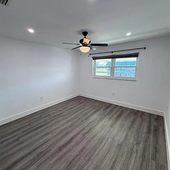 200 Valley Stream Dr #8B — Photo 9