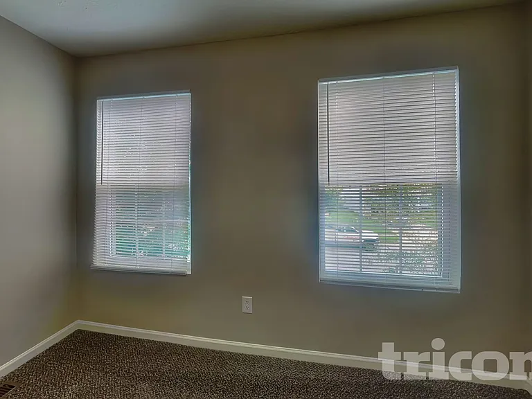 2027 Shadow Creek Blvd — Photo 11