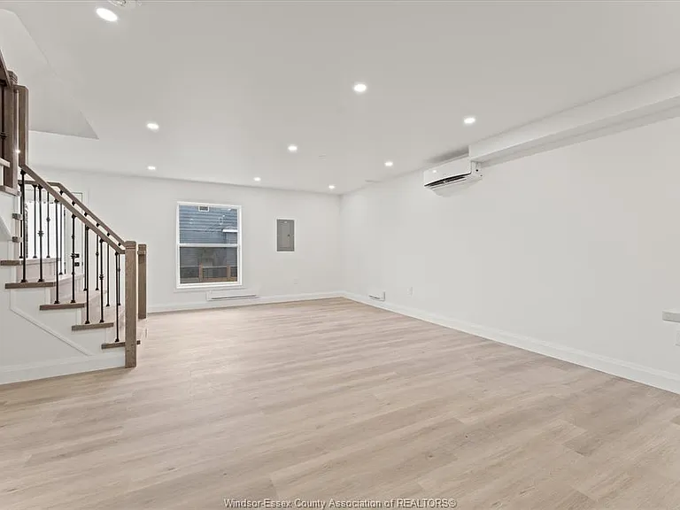 702 Pierre Ave #3 — Photo 12