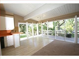 5th image of 185 La Canada Way