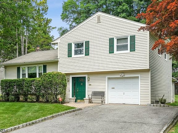 2nd image of 34 Cypress Ave
