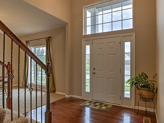 2nd image of 10308 N Willow Ave