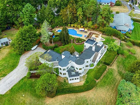 3rd image of 130 Ferncliff Dr