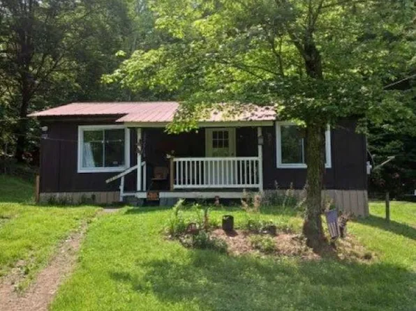 3688 Lick Creek Rd, East Lynn, WV 25512