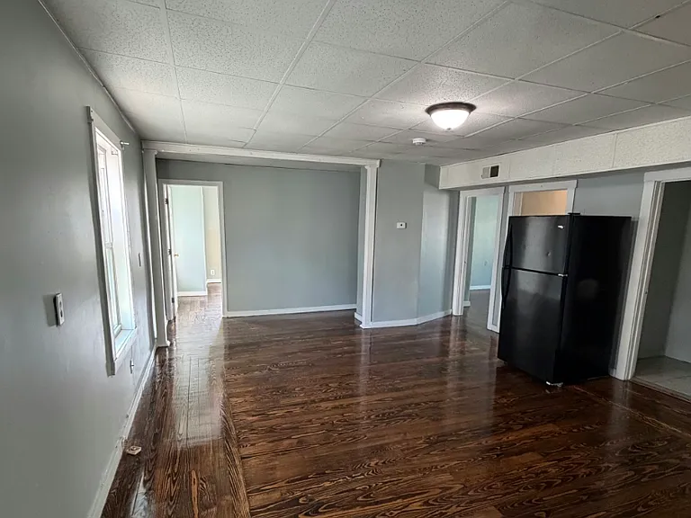 766 Plymouth Ave #2W — Photo 7