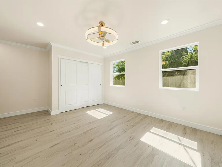 6122 Friendly Ct — Photo 14