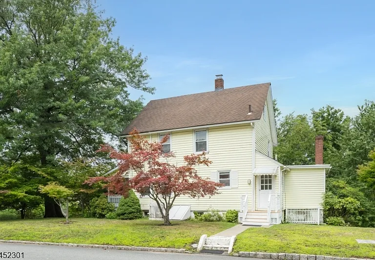 275 E Mount Pleasant Ave — Photo 42