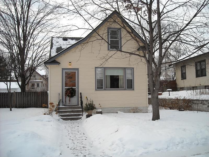 2nd image of 3620 13th Ave S