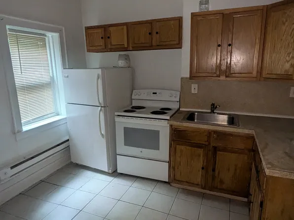 910 Randolph St #2, Waterloo, IA 50702
