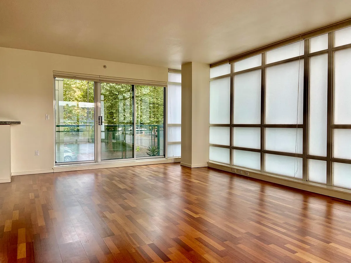 Building Photo - 1188 106th Ave NE #221