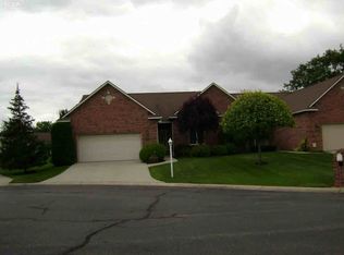 1510 Silverton Ct, Flint, MI 48532