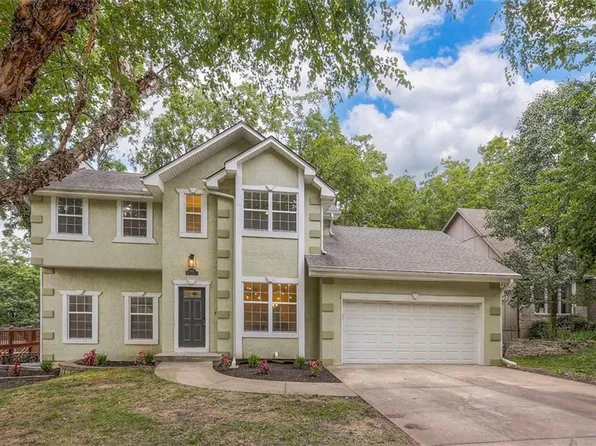 1512 NE Amanda Ln, Lees Summit, MO 64086