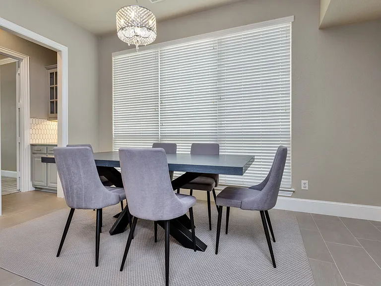 13336 Thornton Dr — Photo 8